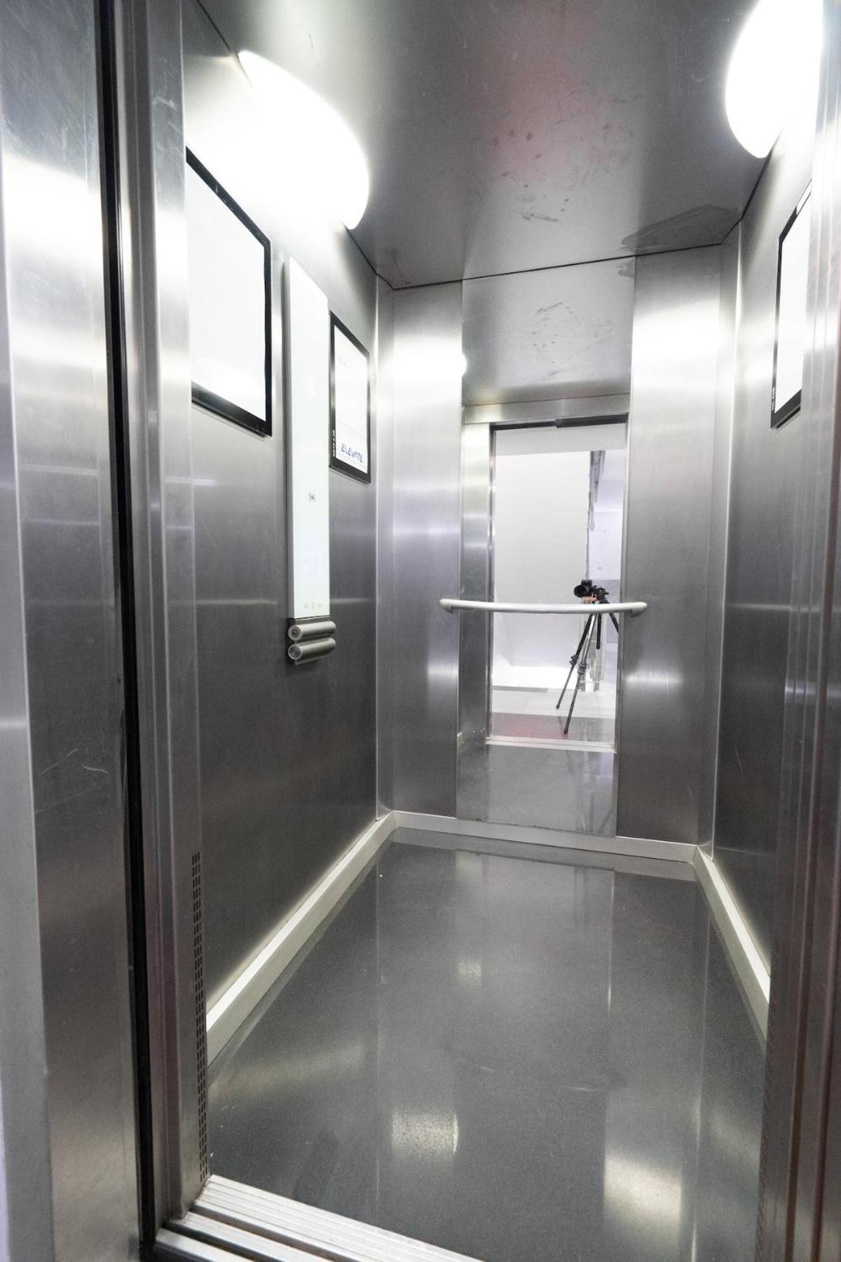 Appartamento Sunny 2br Large Midtown Flat - 3 Superb Balconies Bucarest